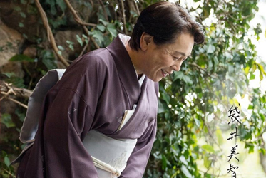 【她，就像等候你回家的媽媽一樣溫暖…】