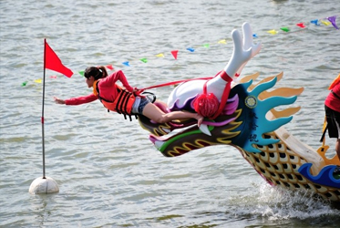 《龍舟粽香慶端午》