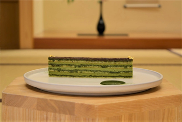 層層堆疊的美味：大人系抹茶千層蛋糕