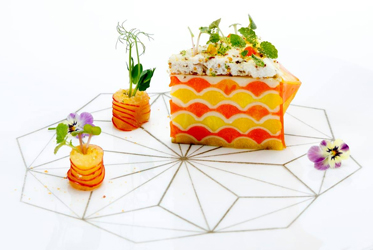 高山主廚聯手坐漁莊，有田燒餐盤上的藝術饗宴！