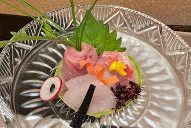 坐漁莊某日的和食生魚片