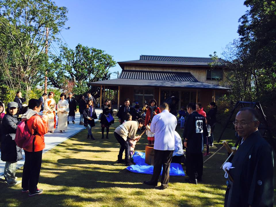 本年もお餅つきが大盛況でした！！