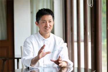 髙山英紀氏をお迎えし、ABBA RESORTS IZU-坐漁荘で特別イベントの開催です