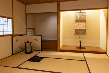 坐漁荘の美