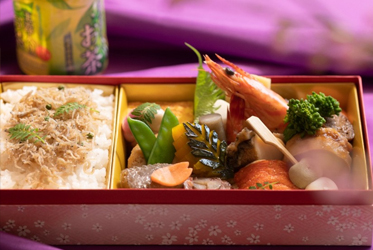 春の訪れを祝う、坐漁荘特製「さくら弁当」のご案内